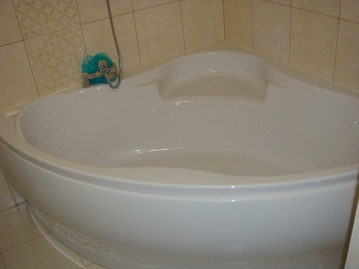 2 К.К.Люкс На Проспекте Мира,1, Г. Николаев Appartement Buitenkant foto